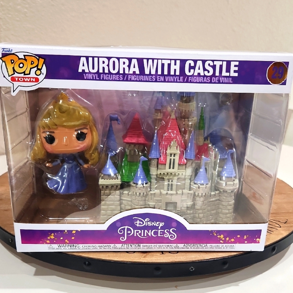 Funko  Aurora with Castle Vinyl Figure